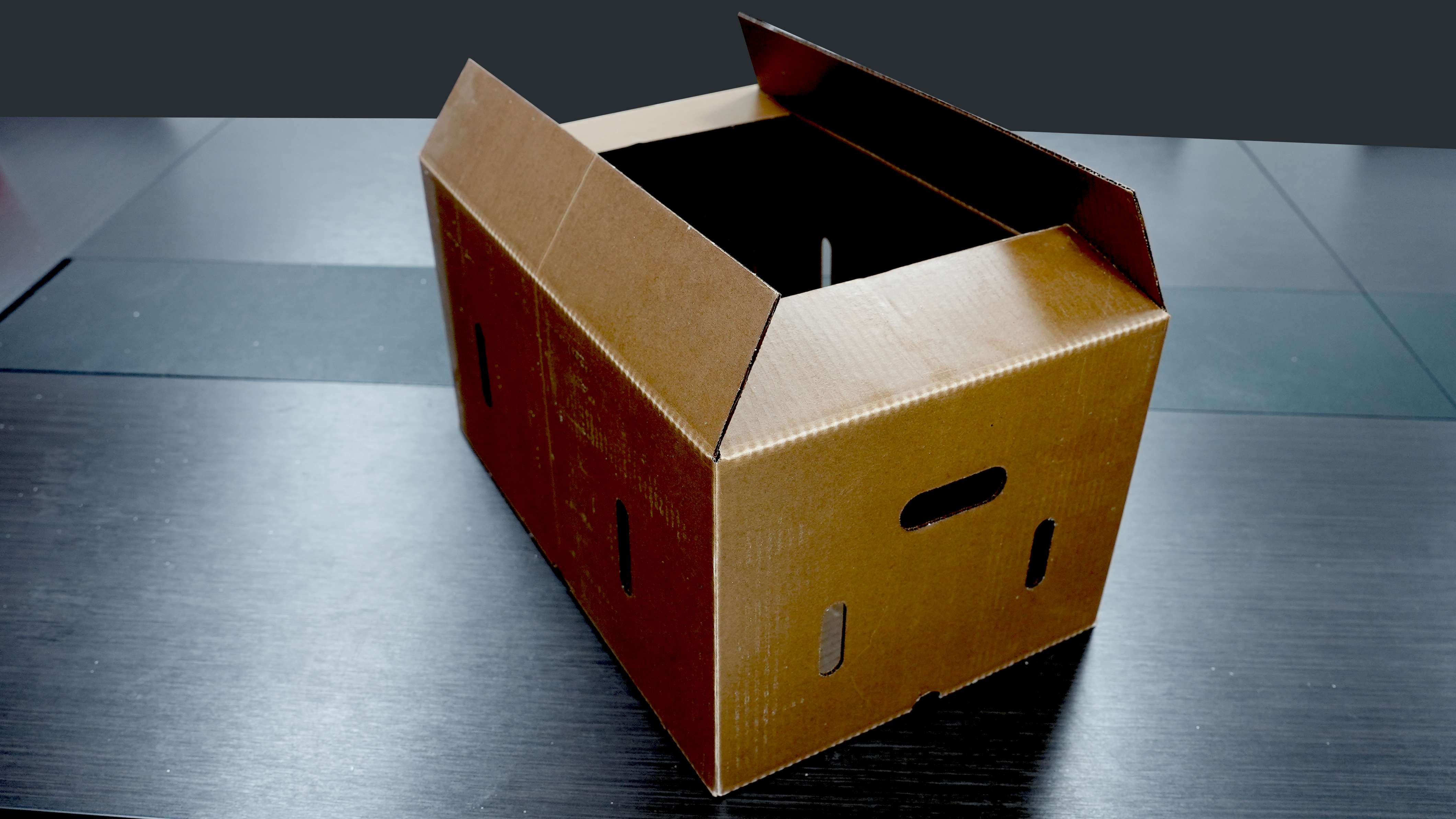 Waxed Cardboard Boxes Manufacturer Explains How Wax Coating Protects Produce During Transit
